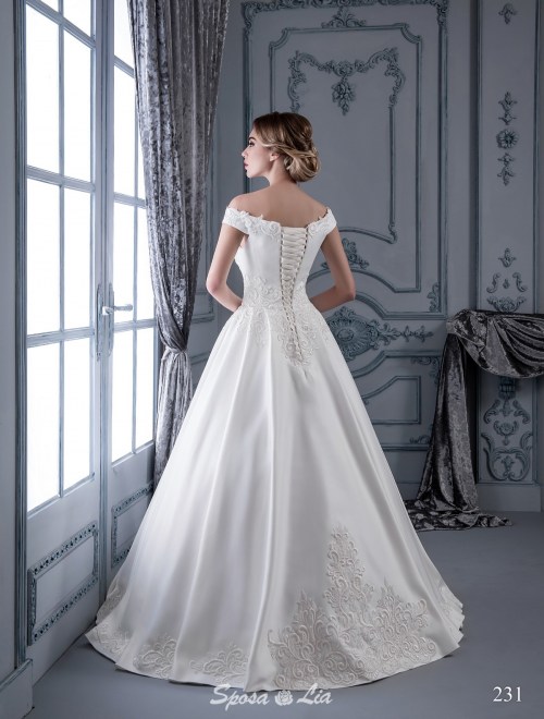 https://www.sposa-lia.com/images/stories/virtuemart/product/231       (3).jpg